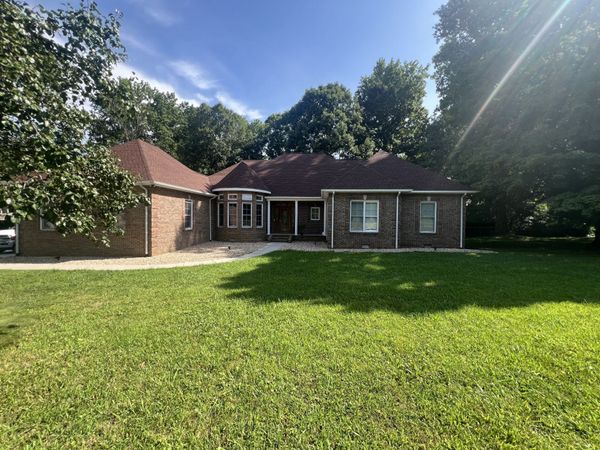129 Burger St , Manchester, TN 37355