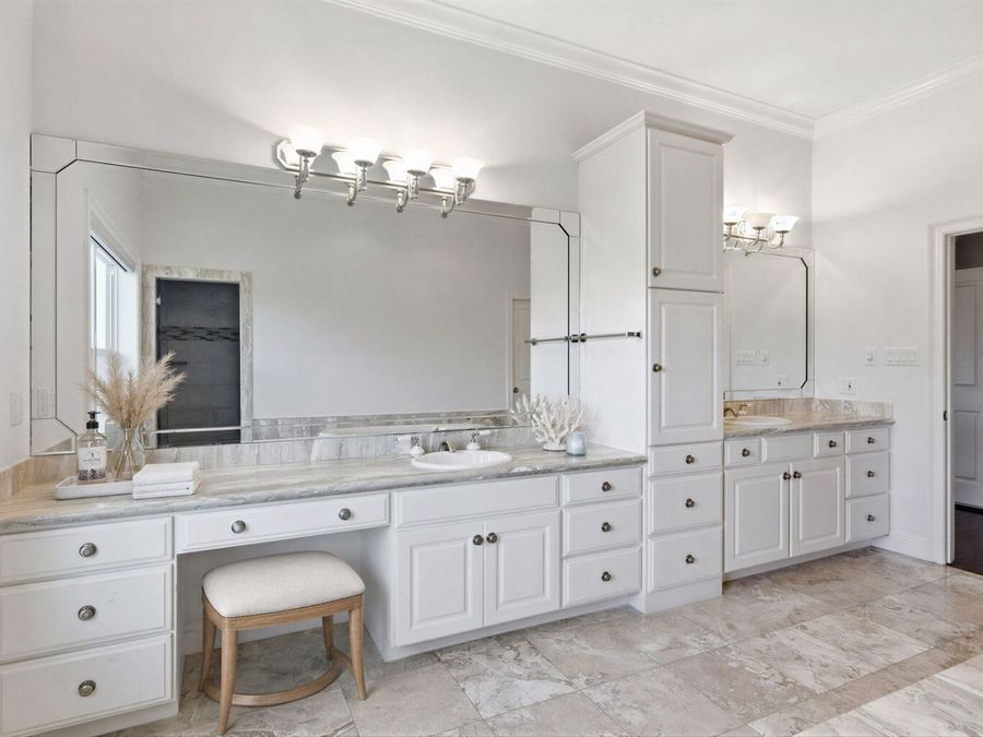 Property Image 165