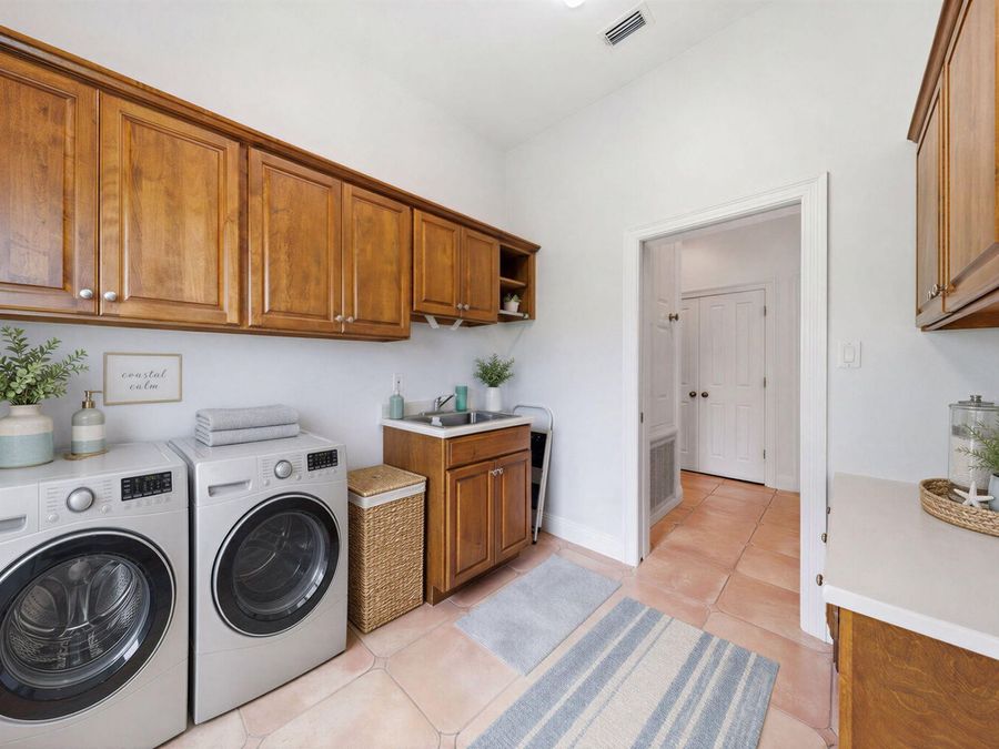 Property Image 174