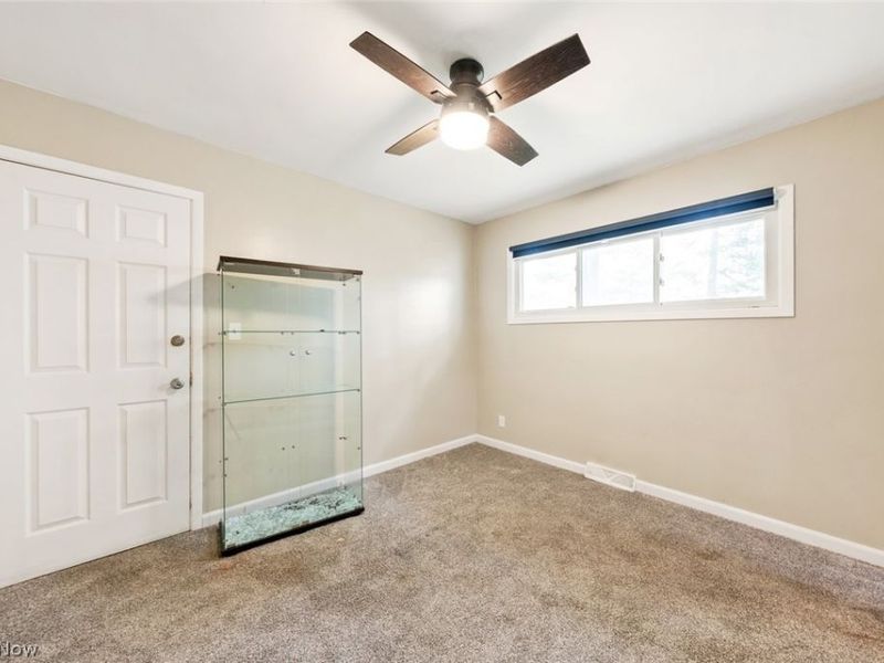 1053 Ford Road, Highland Heights, OH 44143 Photo 17