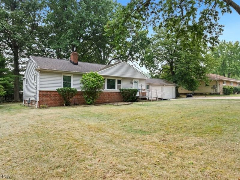 1053 Ford Road, Highland Heights, OH 44143 Photo 2