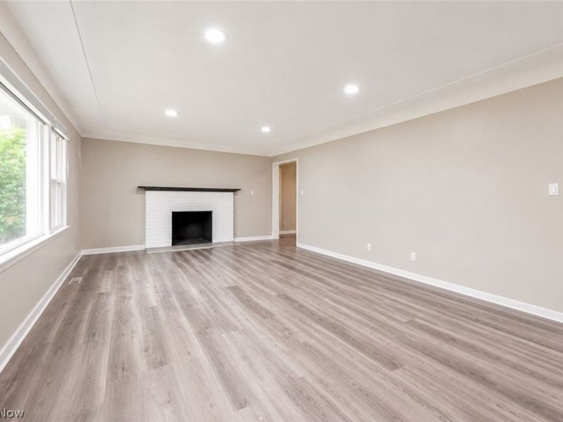 1053 Ford Road, Highland Heights, OH 44143 Photo 3