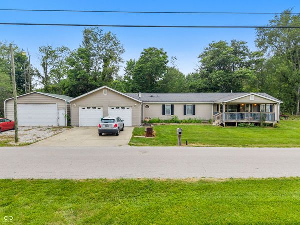6376 Hall School Road, Martinsville, IN 46151