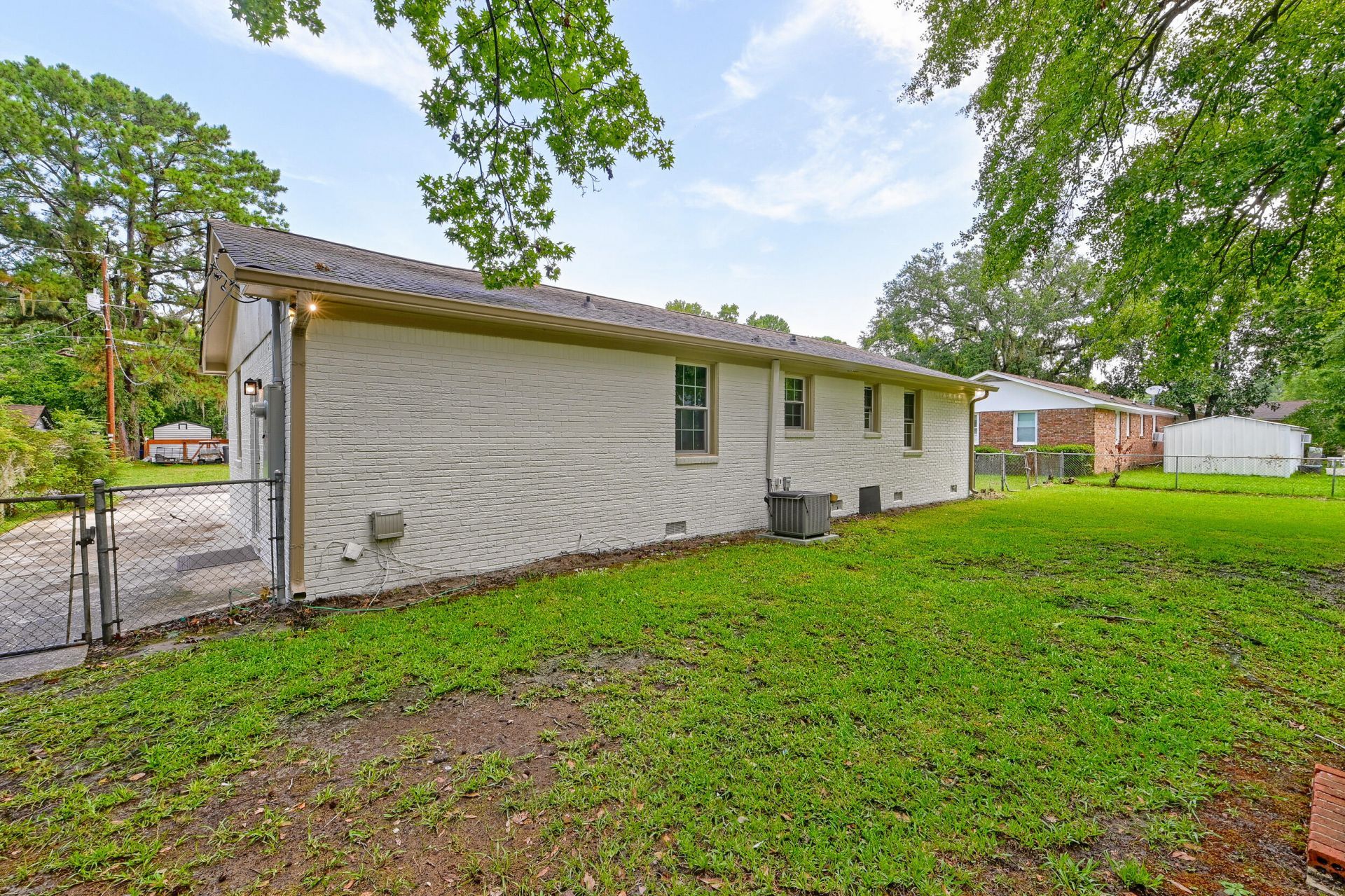 1846 Hazelwood Drive Photo 11