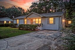 1846 Hazelwood Drive photo 4