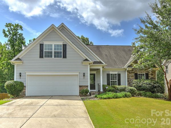 1205 Williamstown Road, Matthews, NC 28105
