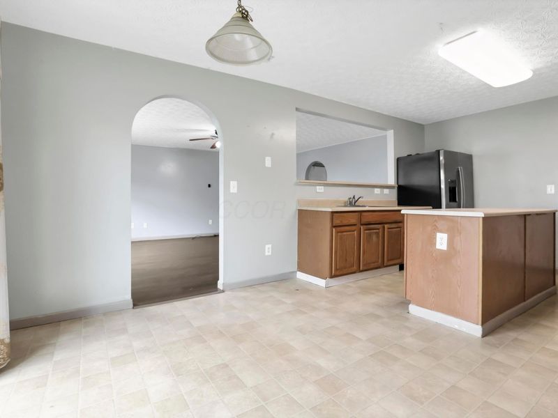 5480 Shannon Square Drive, Canal Winchester, OH 43110 Photo 11