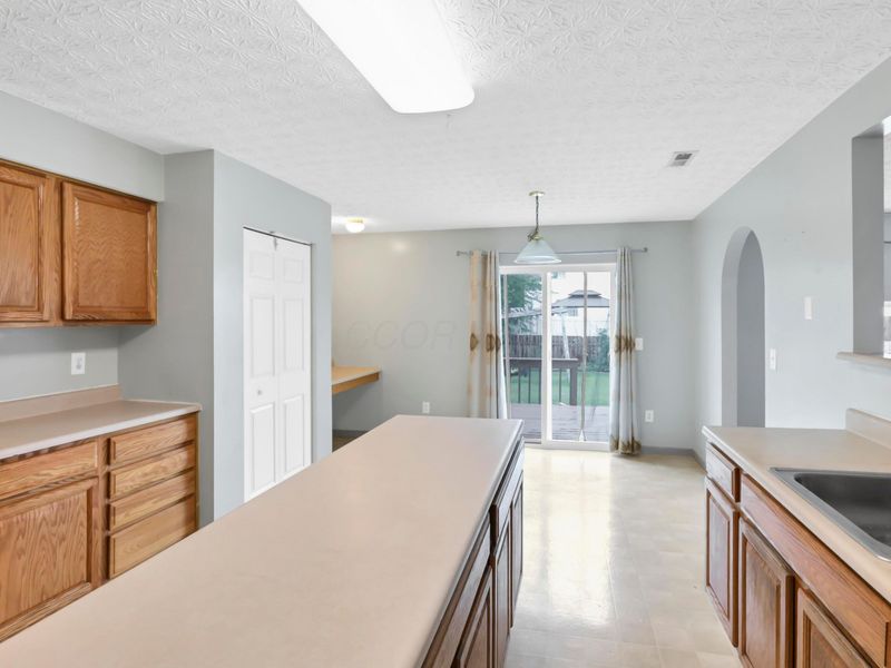 5480 Shannon Square Drive, Canal Winchester, OH 43110 Photo 14