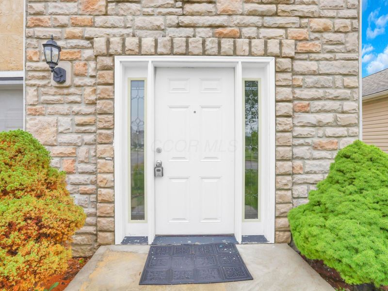 5480 Shannon Square Drive, Canal Winchester, OH 43110 Photo 3