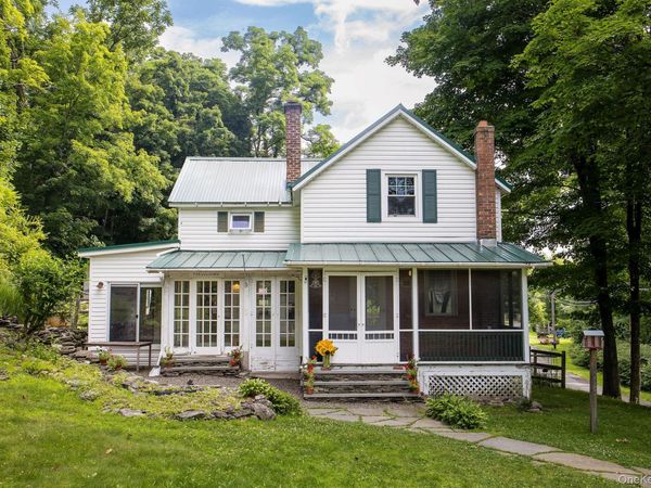 390 Water Street , Hudson, NY 12534