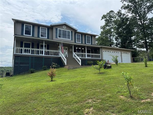 538 Spring Lake Lane , Bourbon, MO 65441