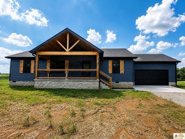 135 Park City Glasgow Rd , Glasgow, KY 42141