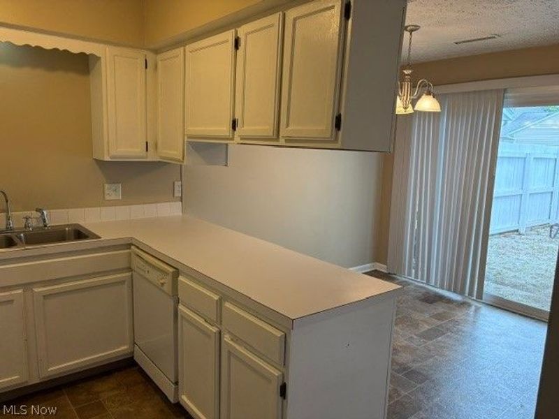 3959 Townhouse Lane, Uniontown, OH 44685 Photo 15