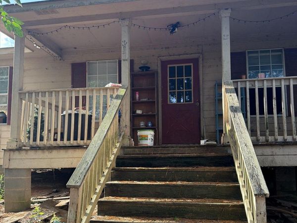 995 Old Hwy 15 , Ellisville, MS 39437