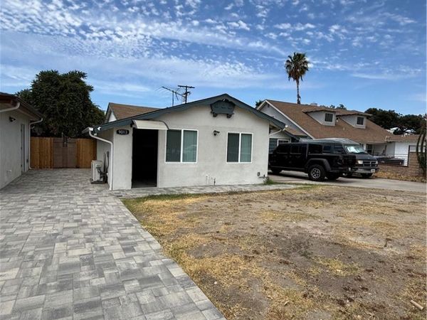 9013 Oneida, Sun Valley, CA 91352