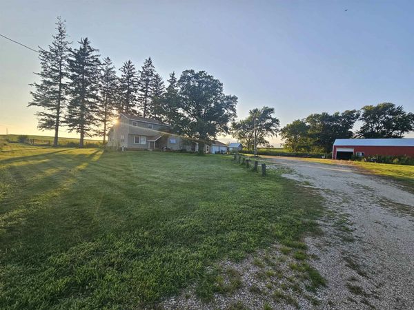 23653 250th Street, Allison, IA 50602