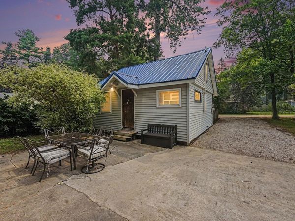 2644 Lansing Street, Crystal, MI 48818