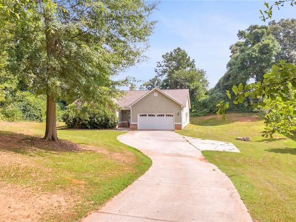 662 Carla Court, Winder, GA 30680