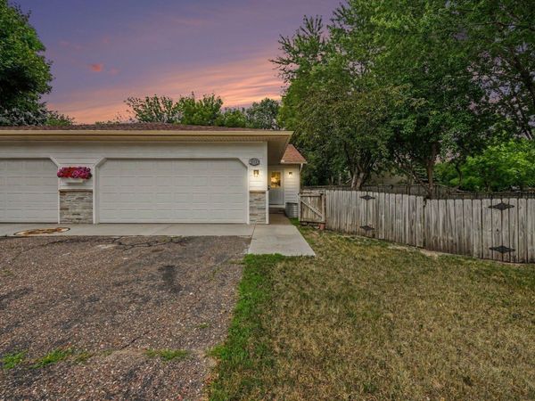 10609 Hummingbird Street NW, Coon Rapids, MN 55433
