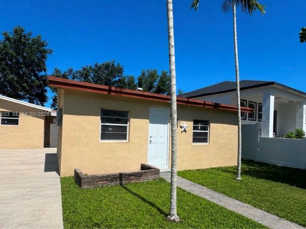217 NW 14th Ct , Dania Beach, FL 33004