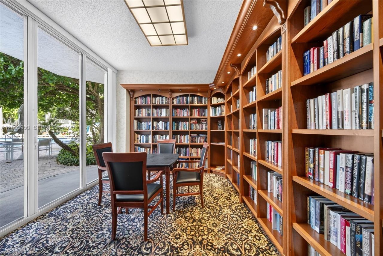 3600 Mystic Pointe Dr , Unit 310, Aventura, FL 33180 Photo
