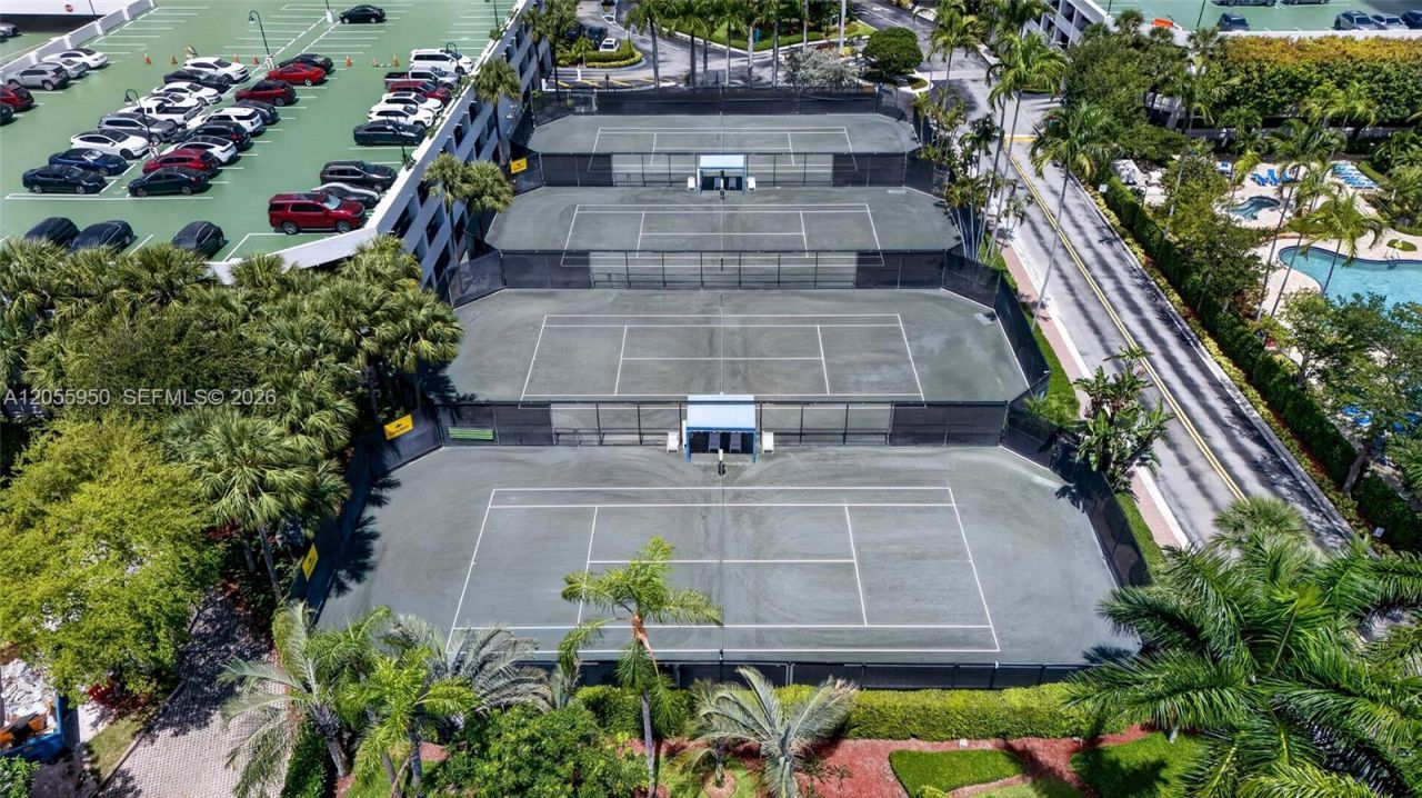 3600 Mystic Pointe Dr , Unit 310, Aventura, FL 33180 Photo