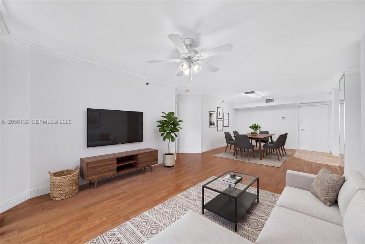 3600 Mystic Pointe Dr , Unit 310, Aventura, FL 33180 Photo