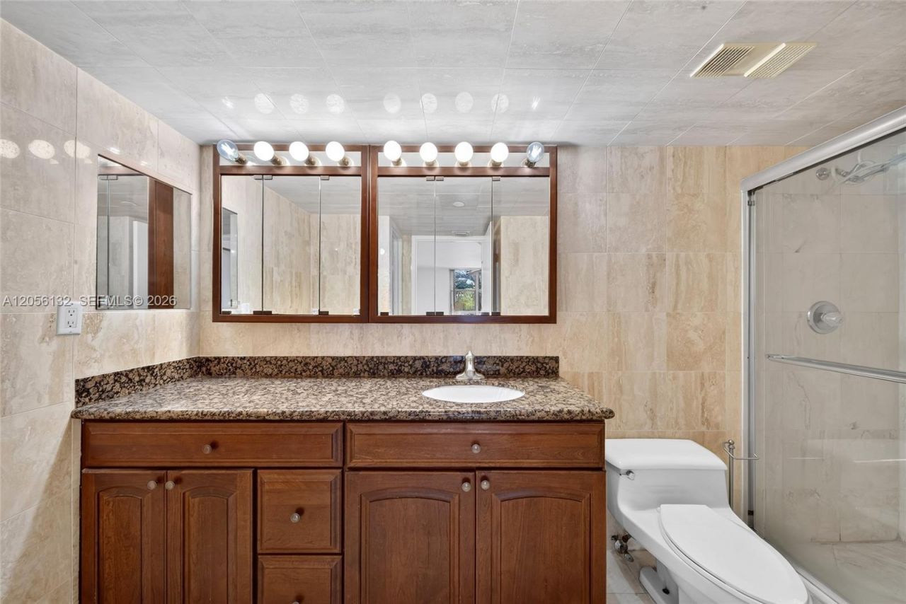 3600 Mystic Pointe Dr , Unit 310, Aventura, FL 33180 Photo
