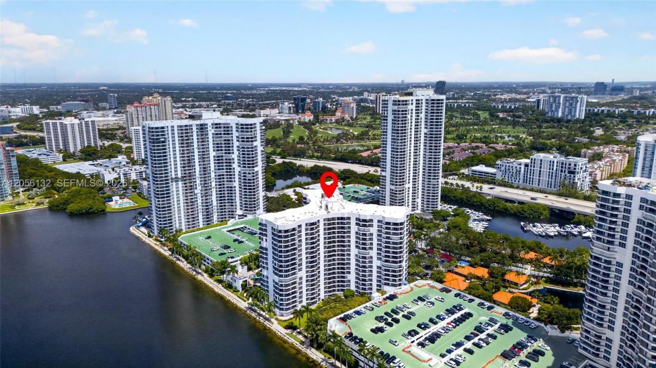 3600 Mystic Pointe Dr , Unit 310, Aventura, FL 33180 Photo