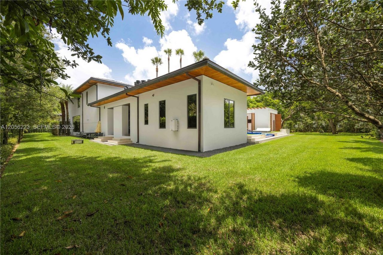 6540 SW 123rd St , Pinecrest, FL 33156 Photo
