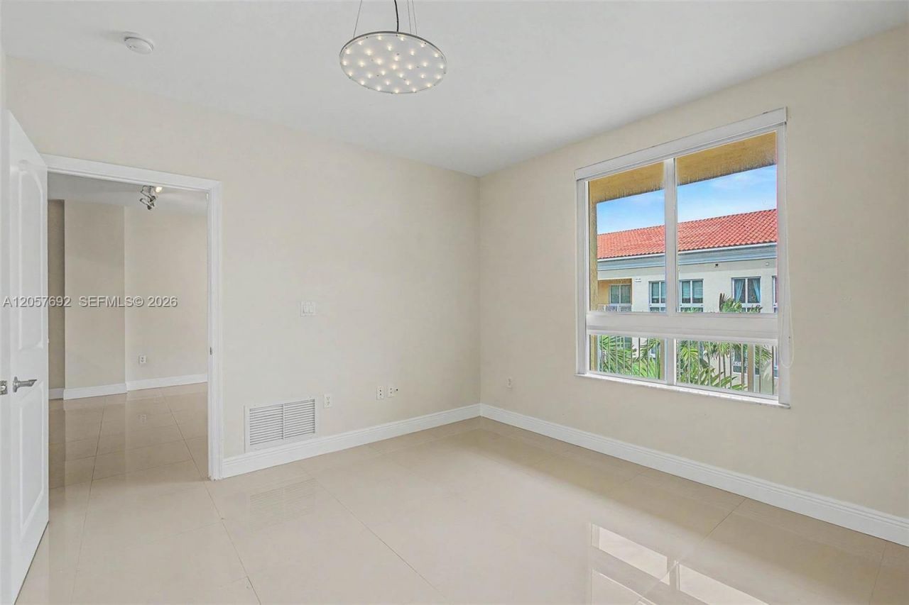 7350 SW 89th St, Unit 1603S, Miami, FL 33156 Photo