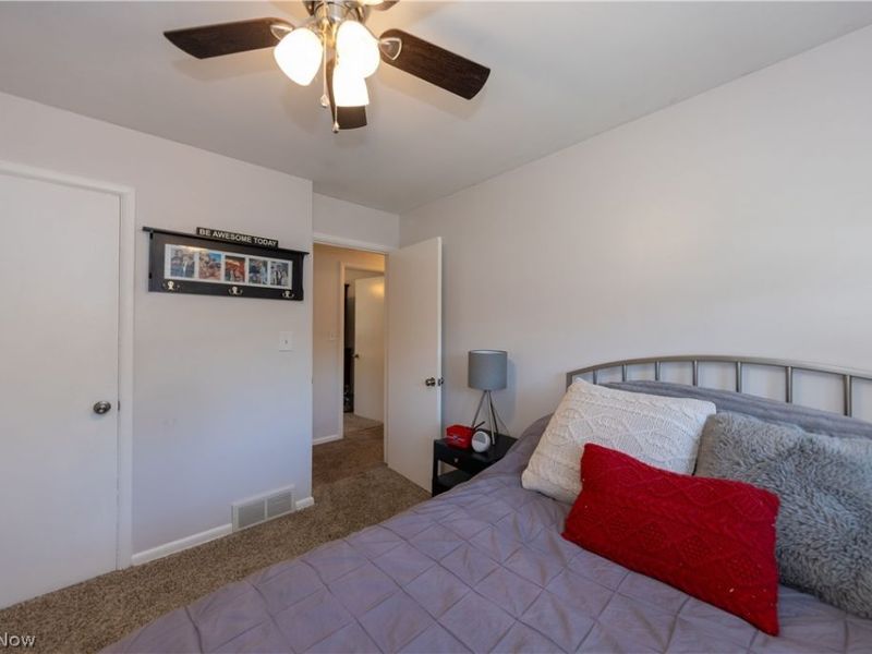 7681 Alan Parkway, Middleburg Heights, OH 44130 Photo 24