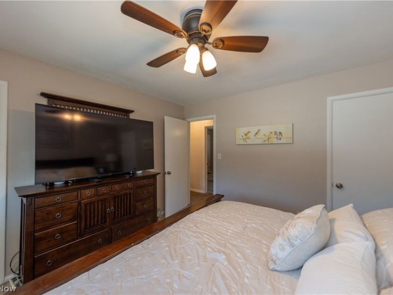 7681 Alan Parkway, Middleburg Heights, OH 44130 Photo 28