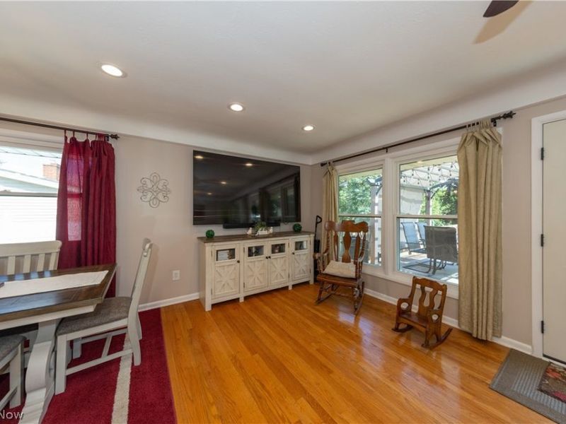 7681 Alan Parkway, Middleburg Heights, OH 44130 Photo 9