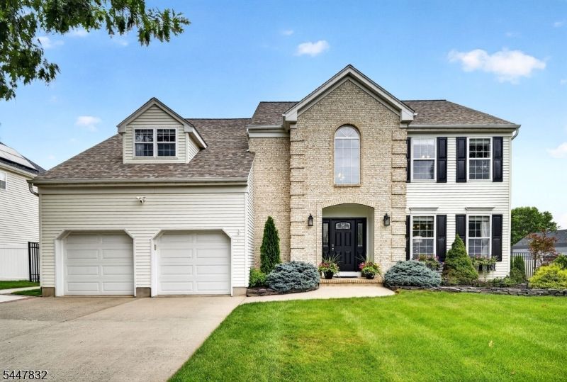 6 Bluebird Way, Raritan, NJ 08869 Main Photo