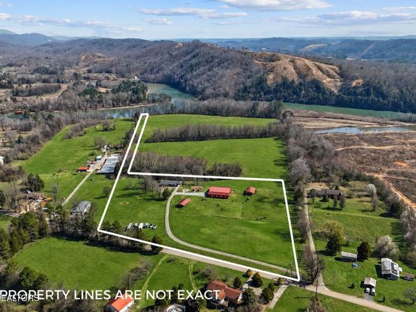 786 Swan Pond Circle Rd, Harriman, TN 37748