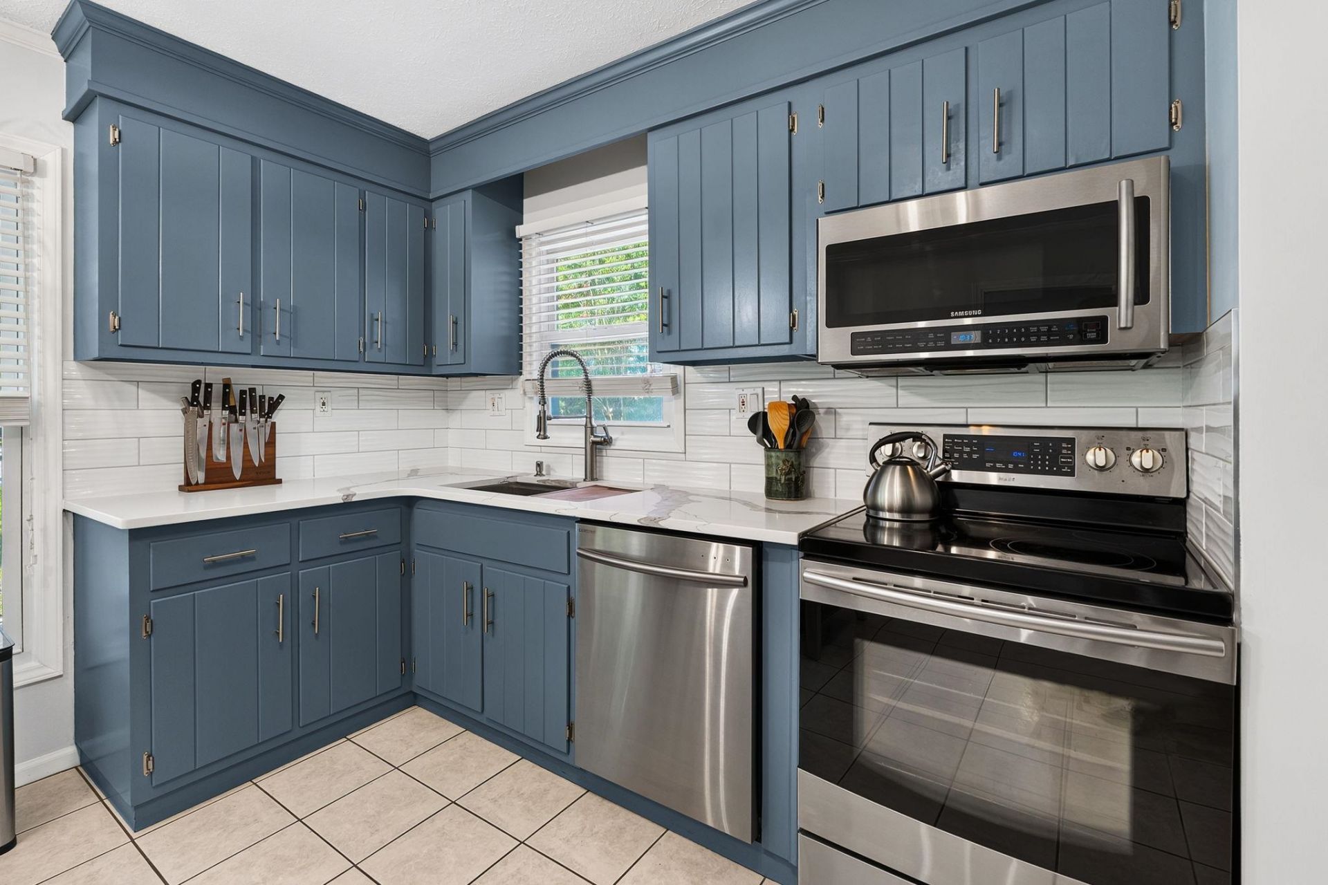 106 Partridge Berry Rd.  Photo 6