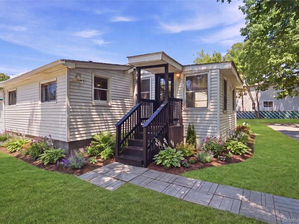 99 Green Avenue , Patchogue, NY 11772
