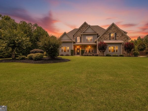 135 Magnolia Place Drive, Senoia, GA 30276