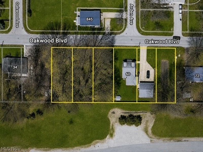 60 Oakwood Boulevard, Painesville Township, OH 44077 Photo 2