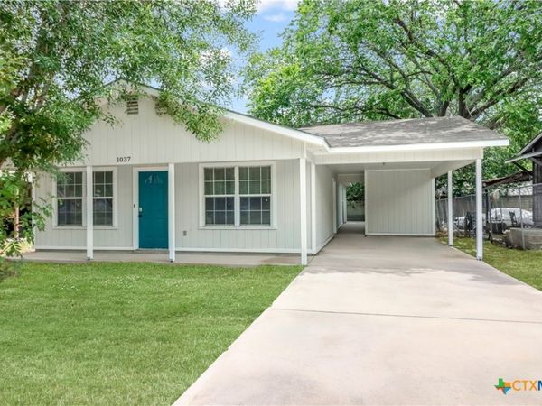 1037 N Guadalupe Street , Seguin, TX 78155