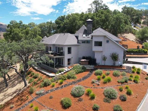 715 Castle Rock Rd, Walnut Creek, CA 94598