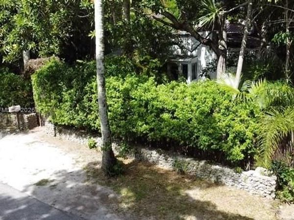 3564 Linden Ln , Miami, FL 33133