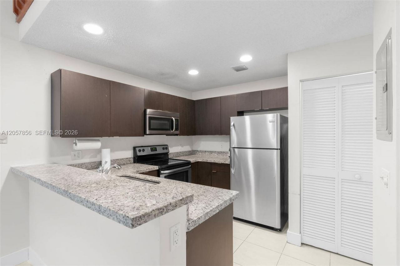 7144 Sportsmans Dr, Unit 7144, North Lauderdale, FL 33068 Photo