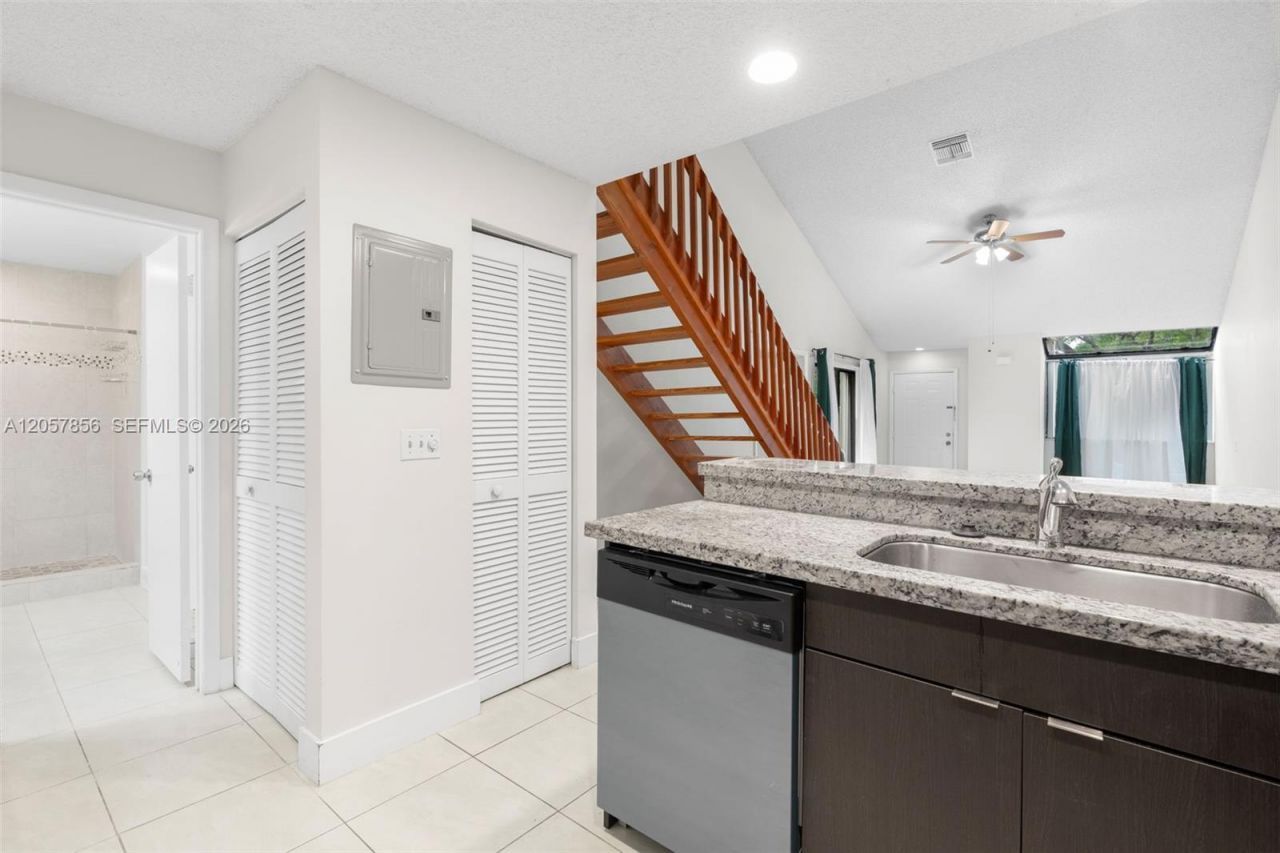 7144 Sportsmans Dr, Unit 7144, North Lauderdale, FL 33068 Photo