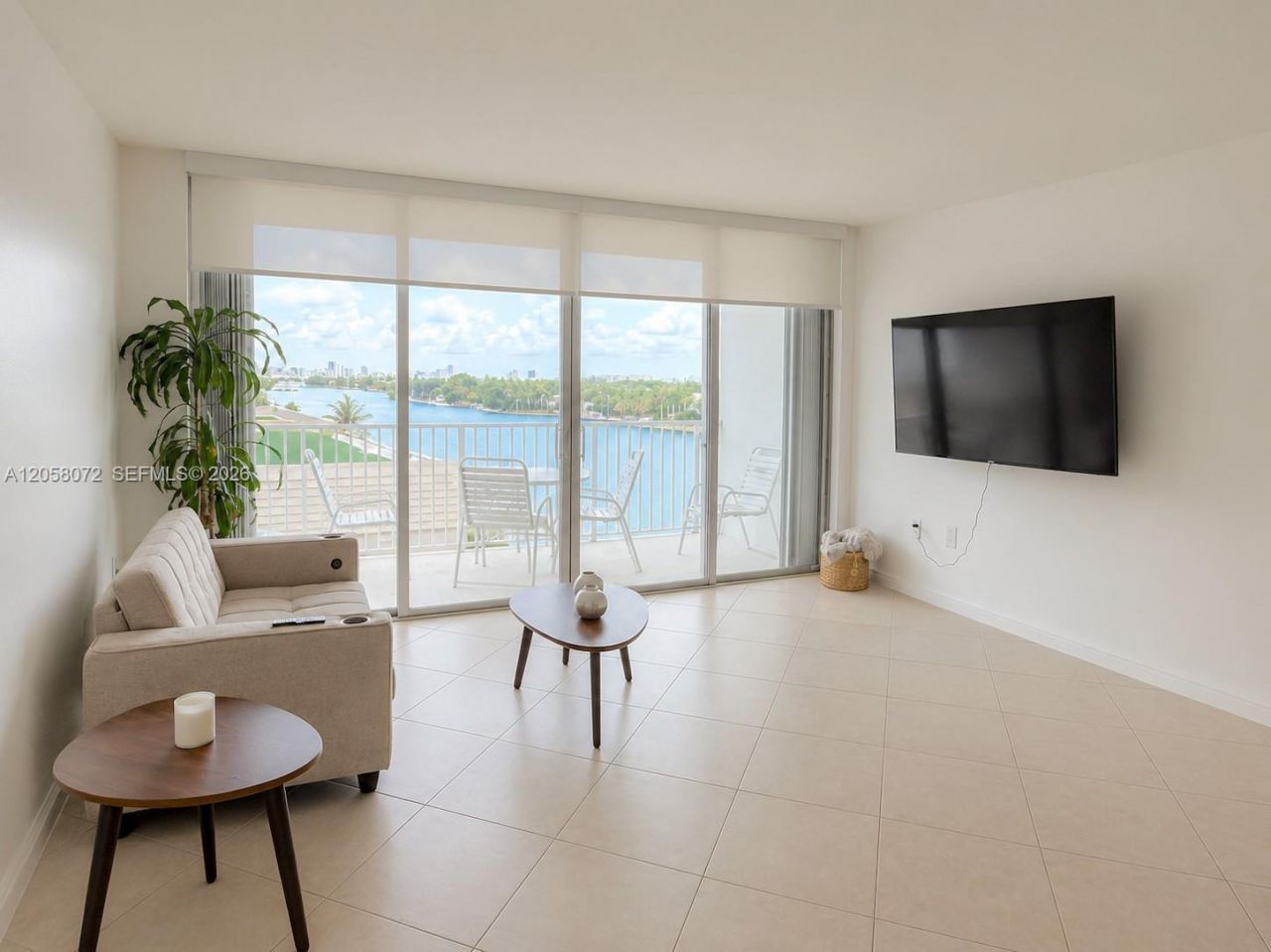5838 Collins Ave, Unit 5G, Miami Beach, FL 33140 Photo