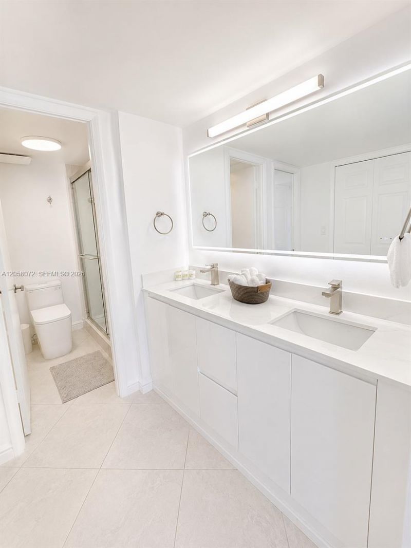 5838 Collins Ave, Unit 5G, Miami Beach, FL 33140 Photo