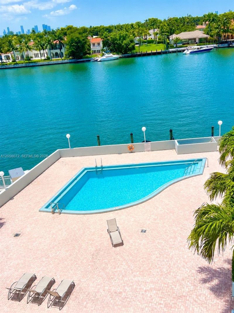 5838 Collins Ave, Unit 5G, Miami Beach, FL 33140 Photo