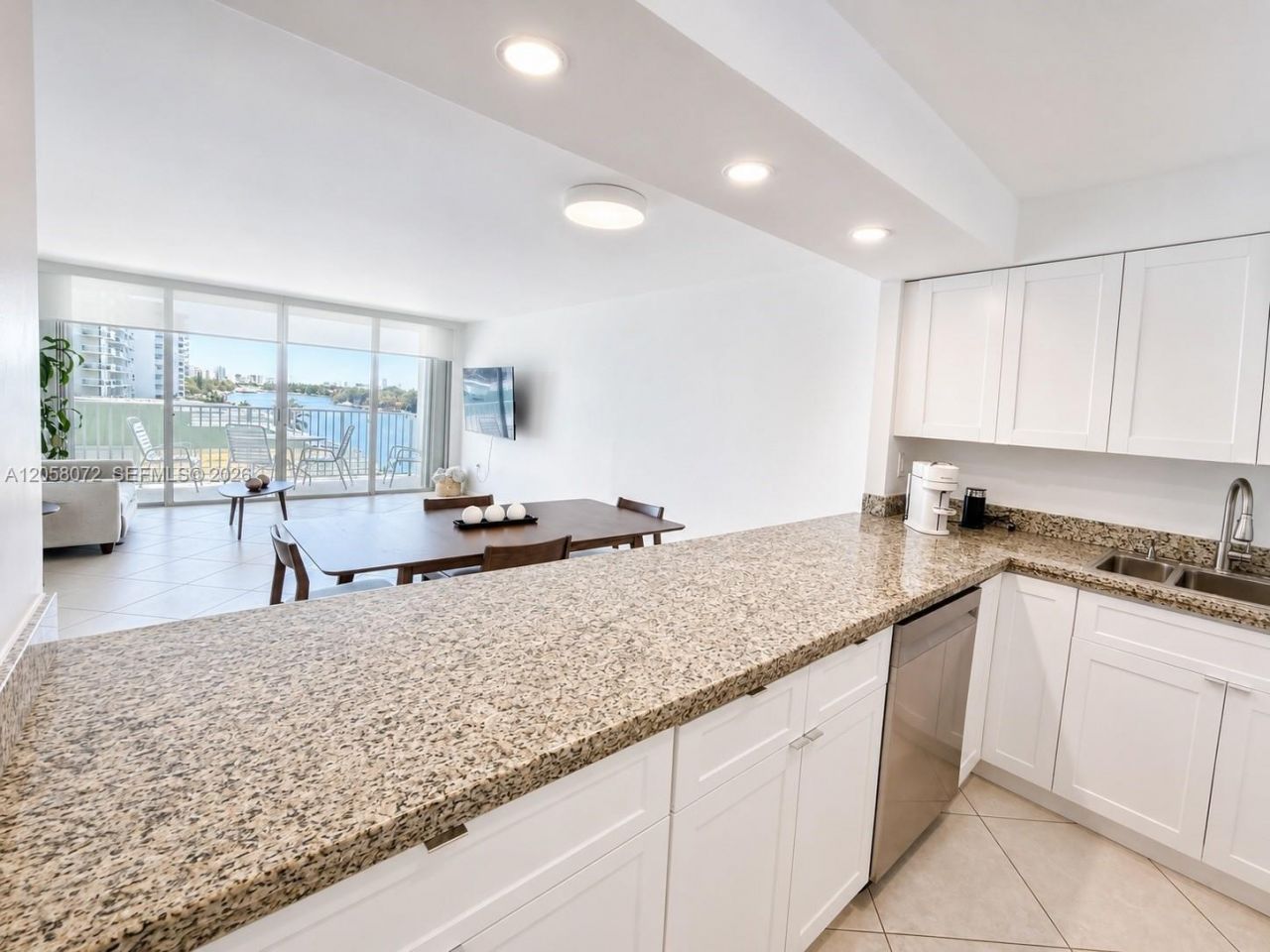 5838 Collins Ave, Unit 5G, Miami Beach, FL 33140 Photo