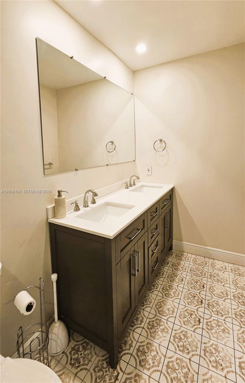 6550 SW 28th St , Miami, FL 33155 Photo